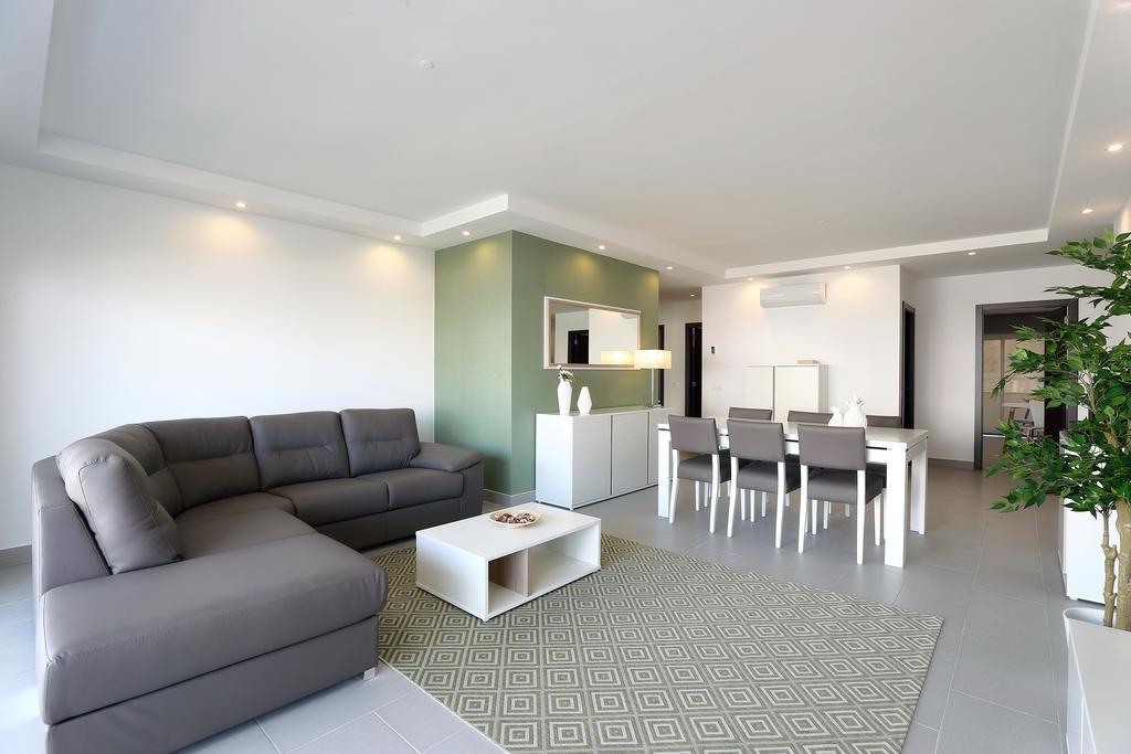 Original 3 Bedroom Downtown อัลบูเฟรา ภายนอก รูปภาพ
